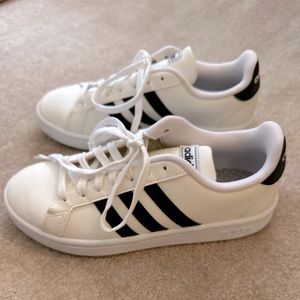 Adidas Cloudfoam Classic Stripe Sneaker